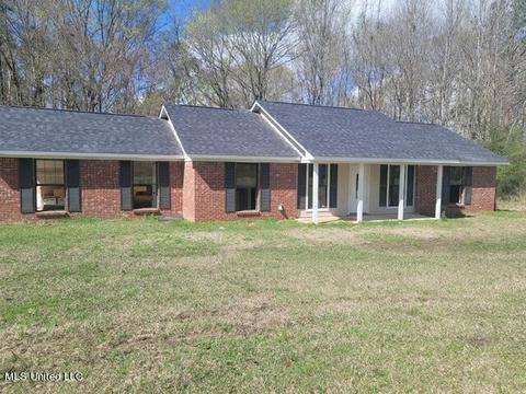 1105 Allen Rd, Terry, MS 39170