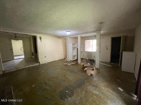 364 Barnes St, Jackson, MS 39206 photo 8