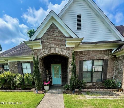 89 E Shady Lane Cv, Hernando, MS 38632