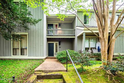 10 Eastbrook St, Jackson, MS 39216