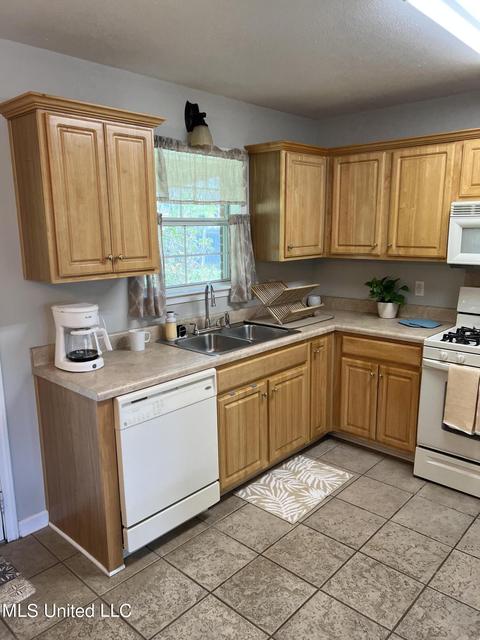 627 Shadowridge Dr, Brandon, MS 39047 photo 9