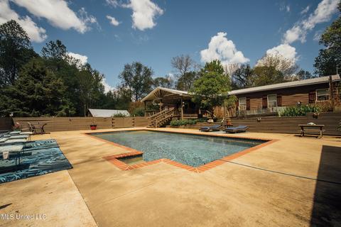 3753 Sparta Rd, Holcomb, MS 38940