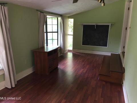 1940 Cherokee Dr, Jackson, MS 39211 photo 5