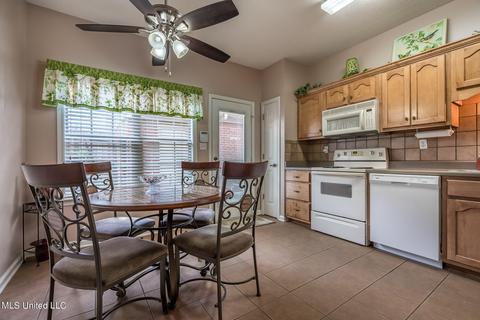 859 Cardinal Ln, Hernando, MS 38632 photo 16