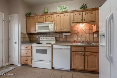 859 Cardinal Ln, Hernando, MS 38632 photo 13