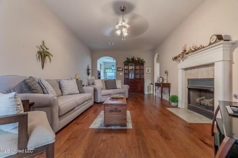 859 Cardinal Ln, Hernando, MS 38632 photo 8