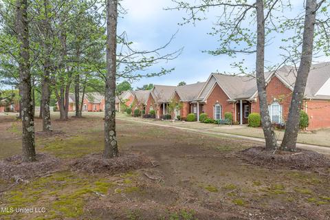 859 Cardinal Ln, Hernando, MS 38632 photo 4