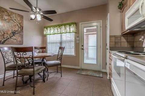 859 Cardinal Ln, Hernando, MS 38632 photo 14