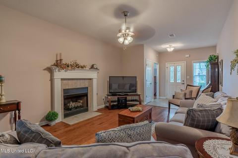 859 Cardinal Ln, Hernando, MS 38632 photo 11