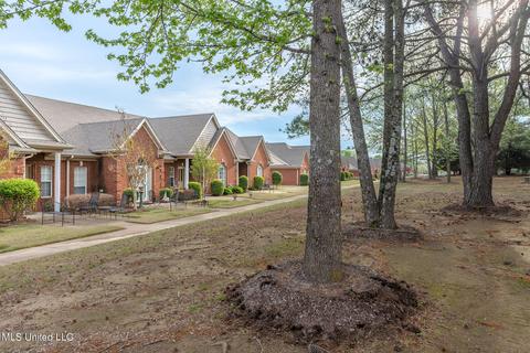 859 Cardinal Ln, Hernando, MS 38632 photo 3