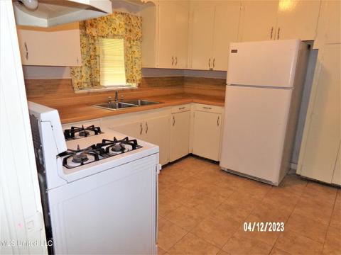 316 Barnes St, Jackson, MS 39206 photo 4