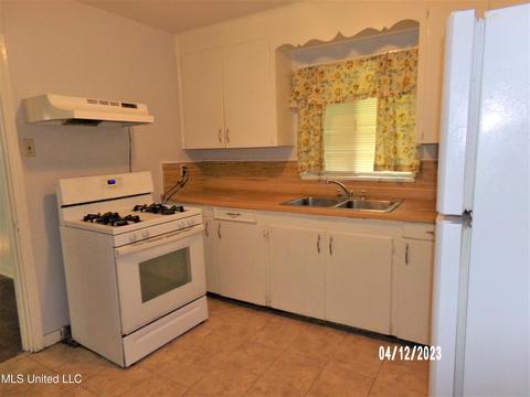 316 Barnes St, Jackson, MS 39206 photo 5