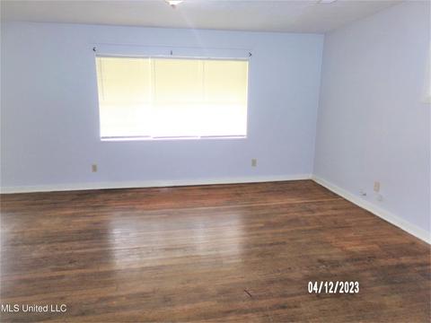 316 Barnes St, Jackson, MS 39206 photo 3