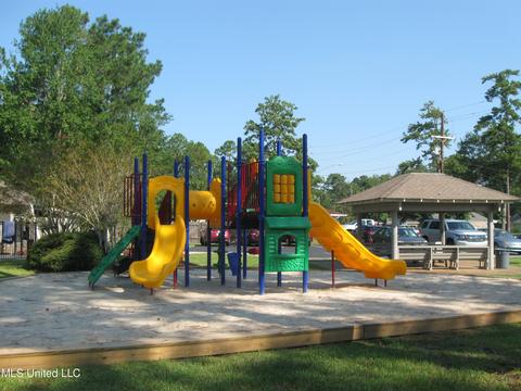 7604 Fairway Dr, Diamondhead, MS 39525 photo 23