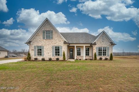 1526 S Clair Cir, Hernando, MS 38632