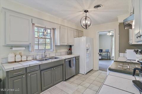 1410 E 3rd St, Forest, MS 39074 photo 13