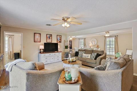 1410 E 3rd St, Forest, MS 39074 photo 9