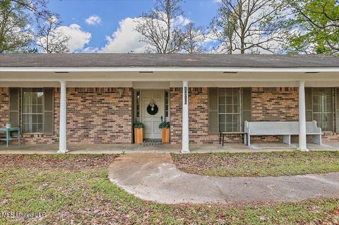 1410 E 3rd St, Forest, MS 39074 photo 4