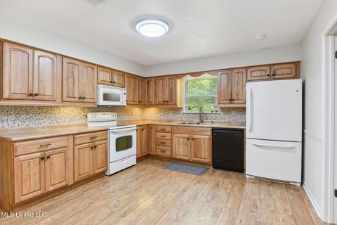 7892 Hilo Way, Diamondhead, MS 39525 photo 10