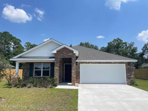 1066 Enclave Cir, Long Beach, MS 39560