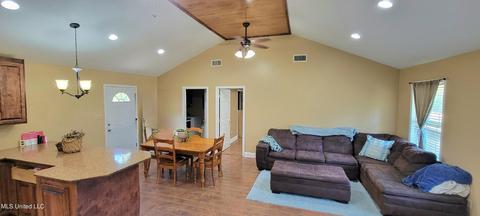 793 W Mchenry Rd, Mchenry, MS 39561 photo 2