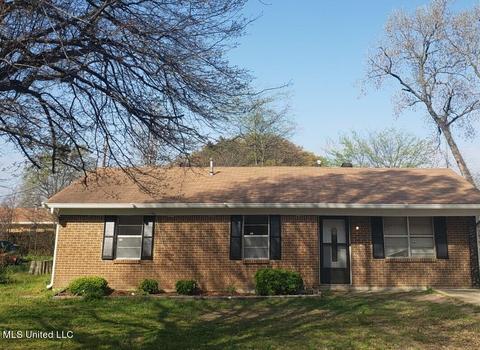 111 Beech St, Belzoni, MS 39038