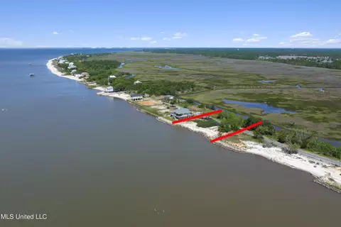 6613 Belle Fontaine Dr, Ocean Springs, MS 39564