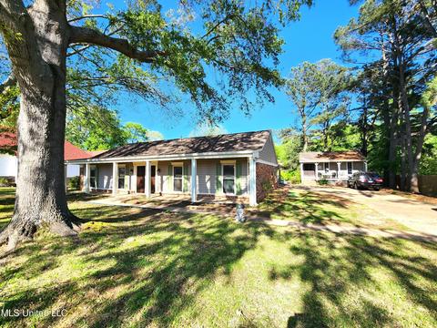 2414 Itasca Dr, Nesbit, MS 38651 photo 1