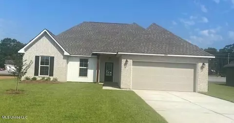 11408 Memphis Cir, Ocean Springs, MS 39564