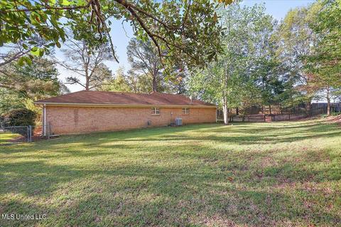 200 Hampton St, Clinton, MS 39056 photo 37