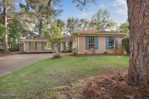 200 Hampton St, Clinton, MS 39056 photo 3
