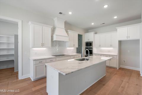 9133 Highland Meadows Dr, Hernando, MS 38632 photo 9