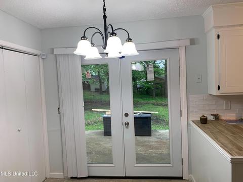 1047 Cherry Stone Circle Cir, Clinton, MS 39056 photo 12