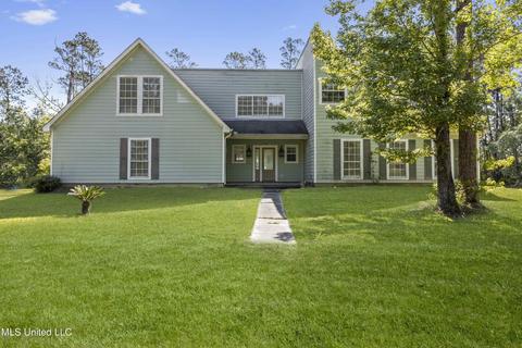 5062 E Miami Dr, Pearlington, MS 39572