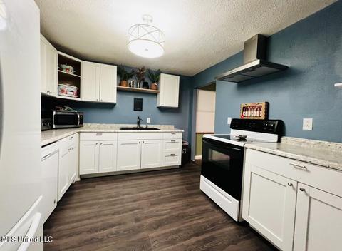 7401 Old Stage Rd, Moss Point, MS 39563 photo 13