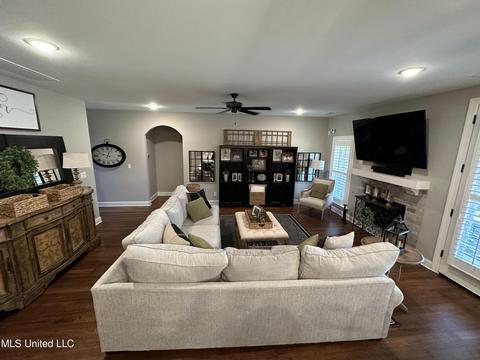 4770 S Balterson Loop, Olive Branch, MS 38654 photo 7