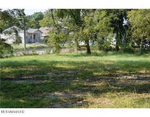 215 Strangi Ave, Biloxi, MS 39530