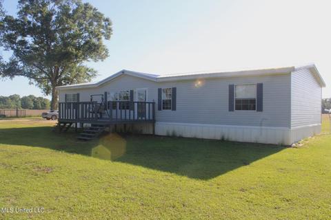 160 Albritton Ln, Lucedale, MS 39452