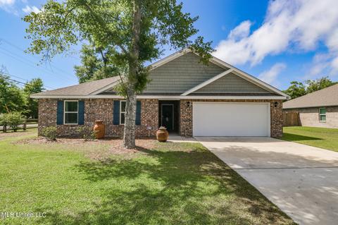 161 Rosie Dr, Long Beach, MS 39560