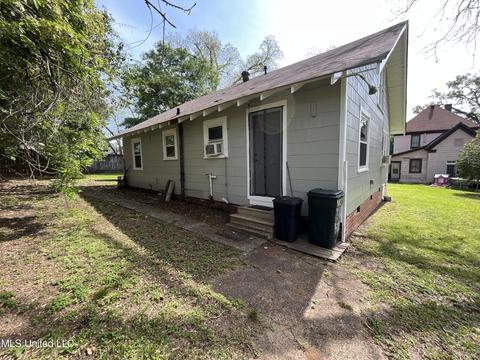 422 3rd St, Mccomb, MS 39648 photo 8