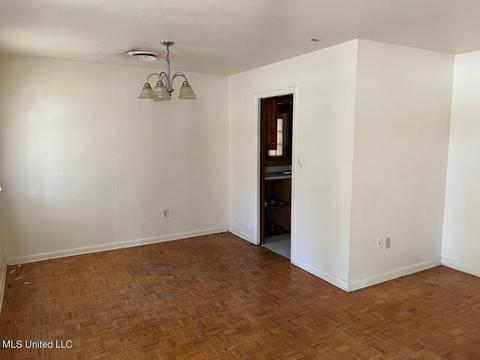 5353 Cedar Park Dr, Jackson, MS 39206 photo 2