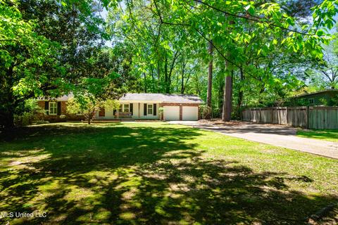 223 Chippewa Cir, Jackson, MS 39211 photo 3