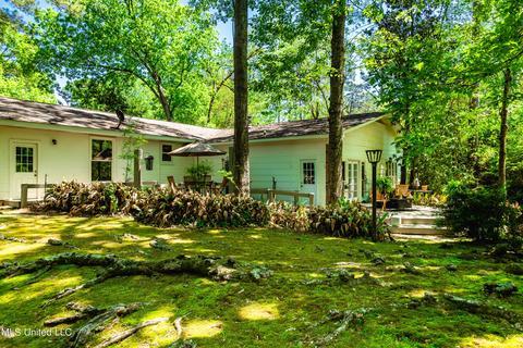 223 Chippewa Cir, Jackson, MS 39211 photo 44