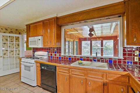3824 Montrose Cir, Jackson, MS 39216 photo 13