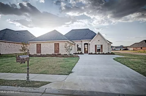 1111 Old Court Xing, Flowood, MS 39232