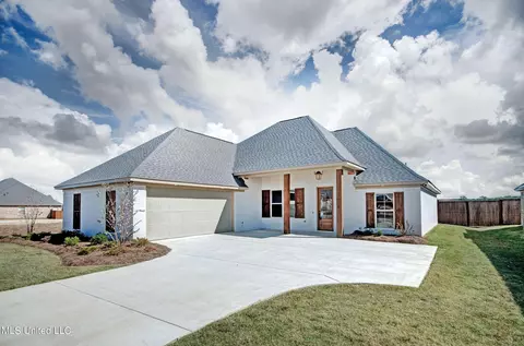 1118 Old Court Xing, Flowood, MS 39232