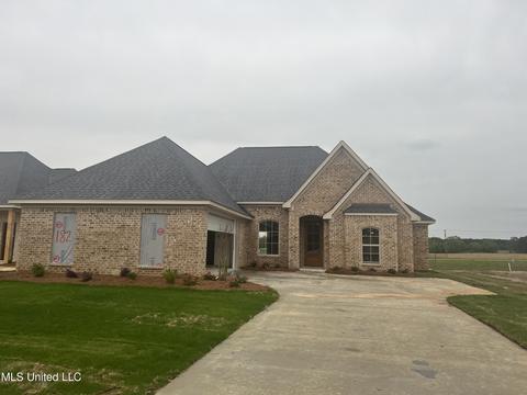 1124 Old Court Xing, Flowood, MS 39232