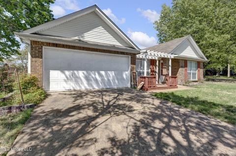 1117 Stonegate Cv, Southaven, MS 38671