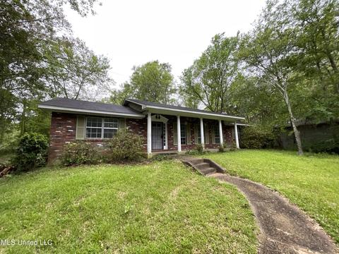 331 Colonial Dr, Jackson, MS 39204
