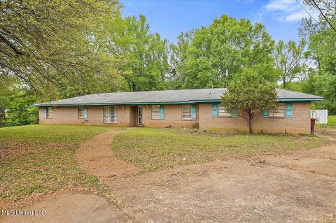 316 Love Rd, Kosciusko, MS 39090